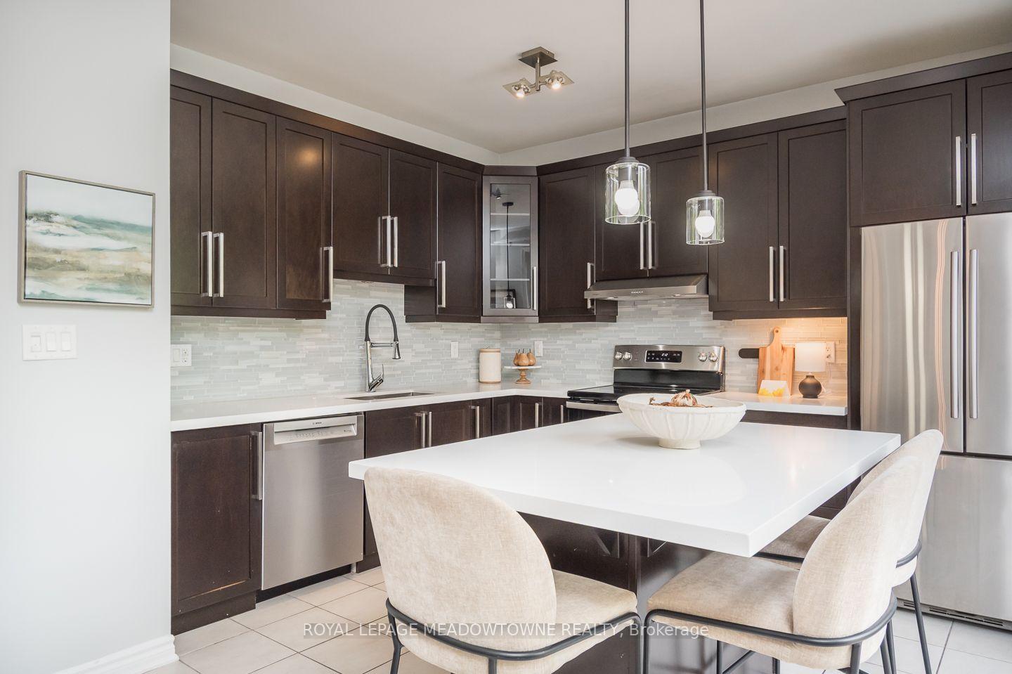 Photo 3 of 1185 Biason Circle, Milton, Willmott — HOMEH