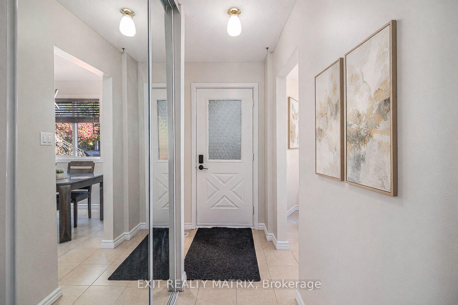 Photo 3 of 1432 Deavy Way, Ottawa, Bilberry Creek/Queenswood Heights — HOMEH