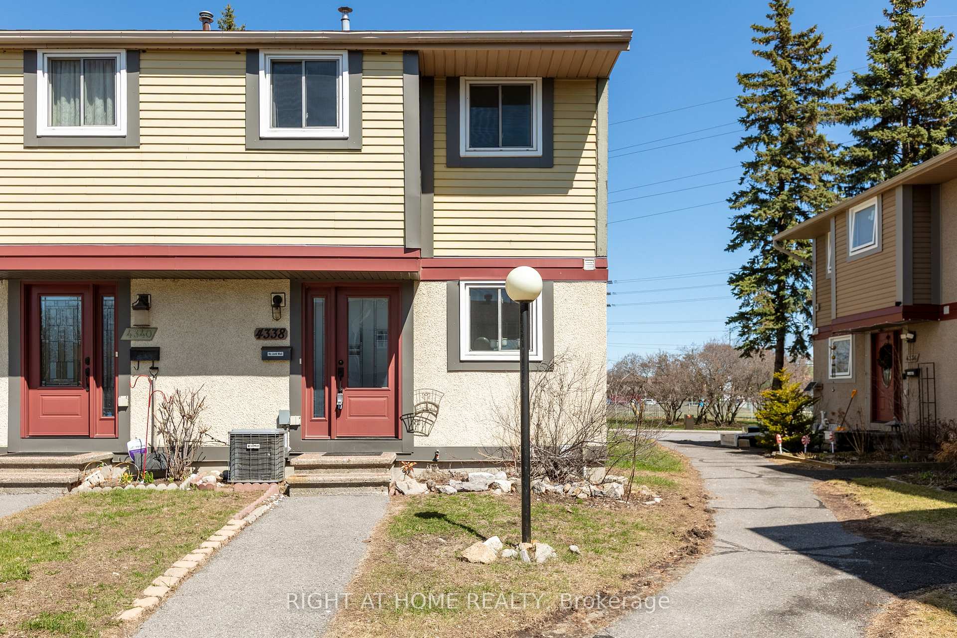 Photo 1 of 4338 Meadowvale Lane, Ottawa, Pineview — HOMEH