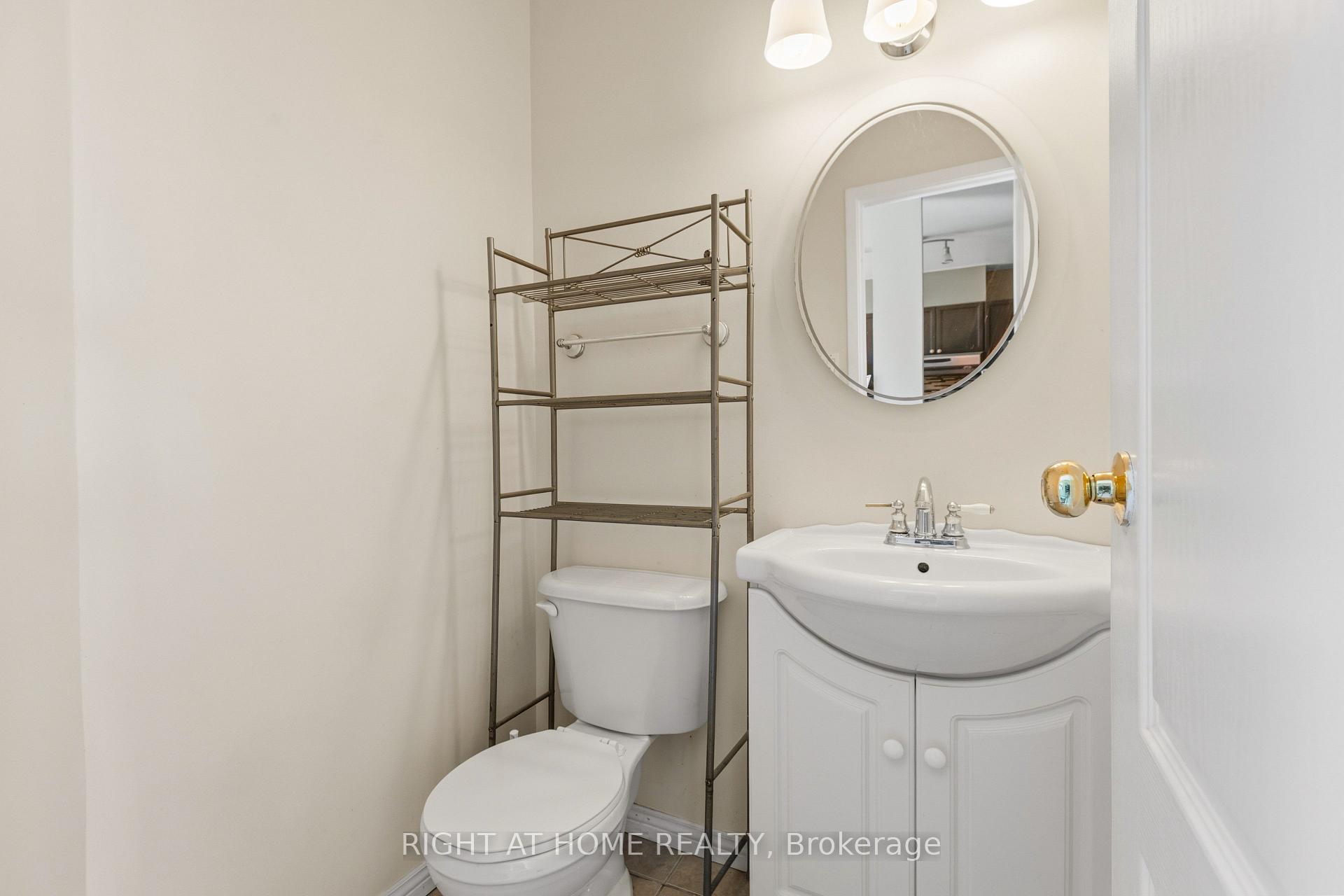 Photo 10 of 4338 Meadowvale Lane, Ottawa, Pineview — HOMEH