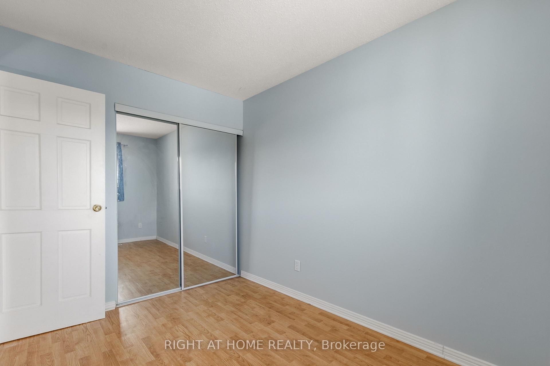 Photo 14 of 4338 Meadowvale Lane, Ottawa, Pineview — HOMEH