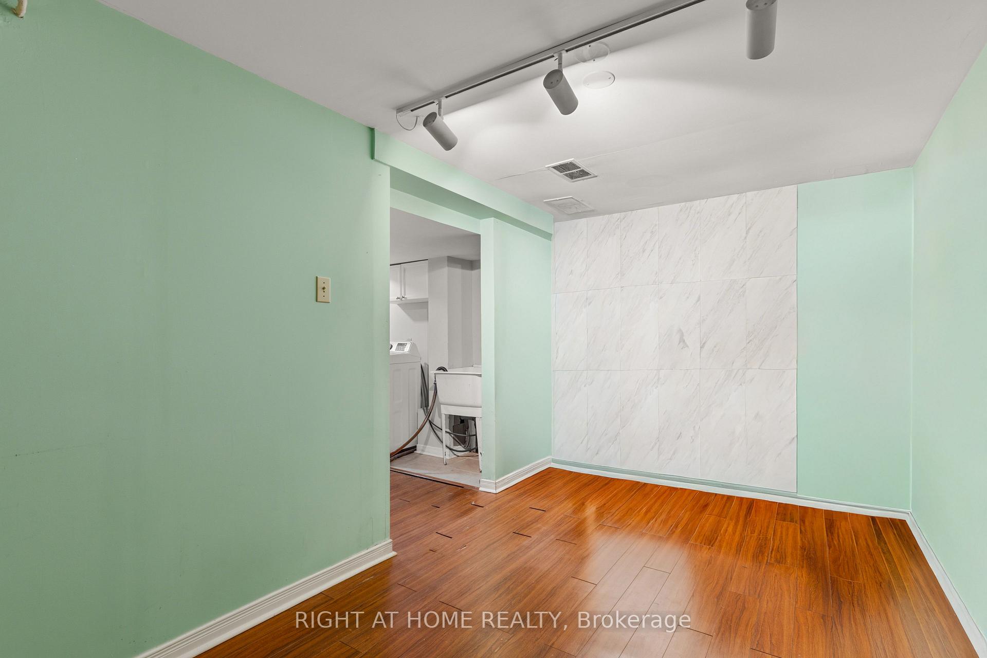 Photo 21 of 4338 Meadowvale Lane, Ottawa, Pineview — HOMEH