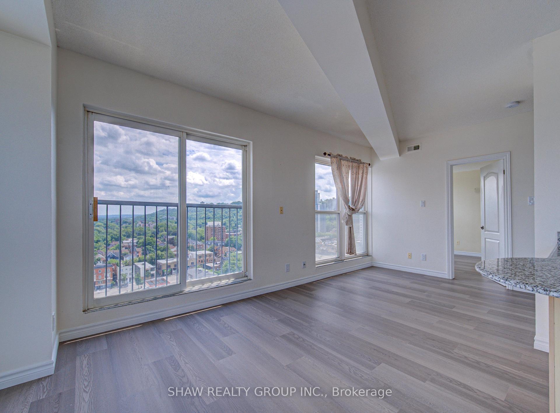 Photo 12 of Unit 1402, 135 James Street S, Hamilton, Corktown — HOMEH