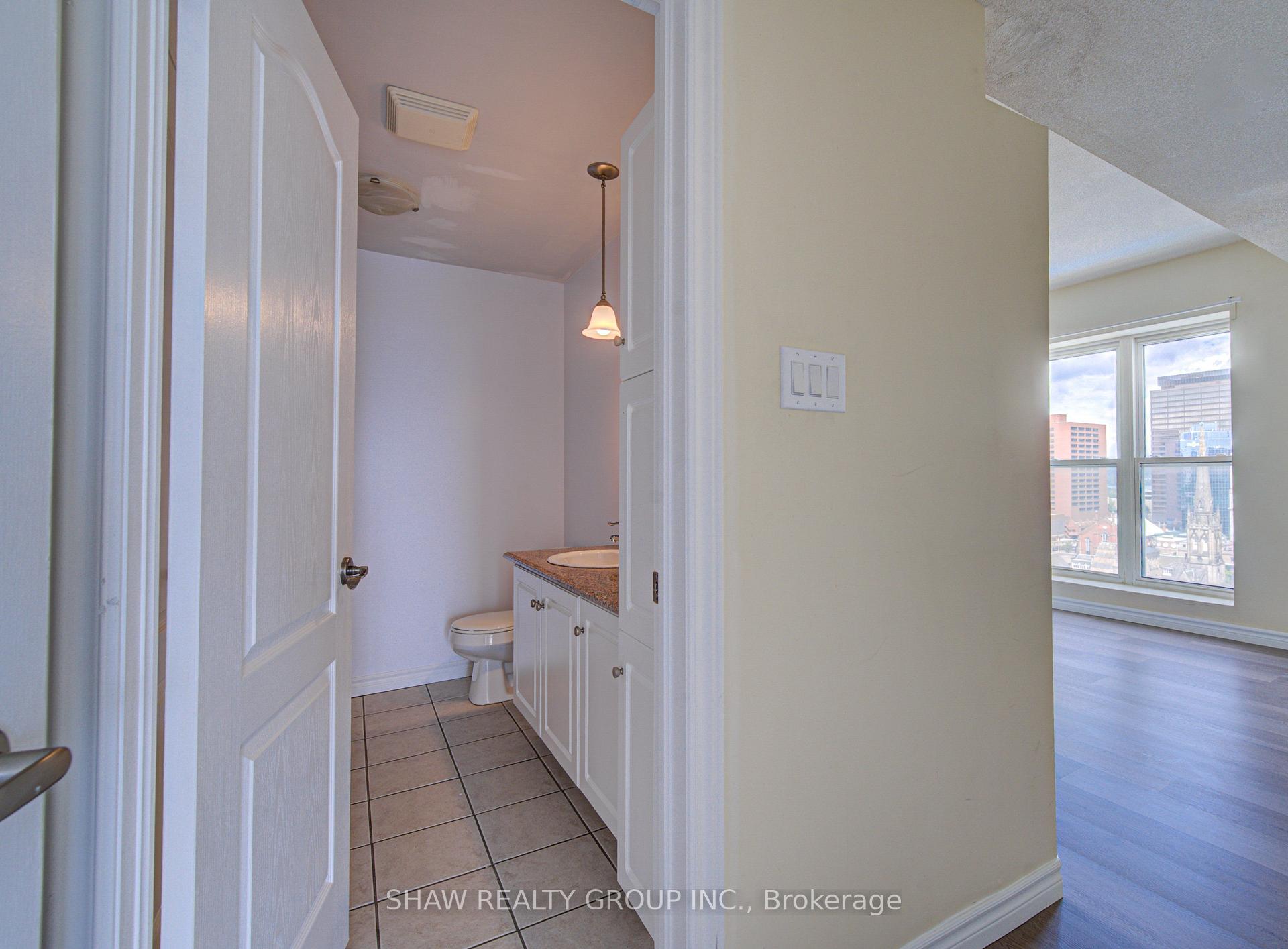 Photo 18 of Unit 1402, 135 James Street S, Hamilton, Corktown — HOMEH