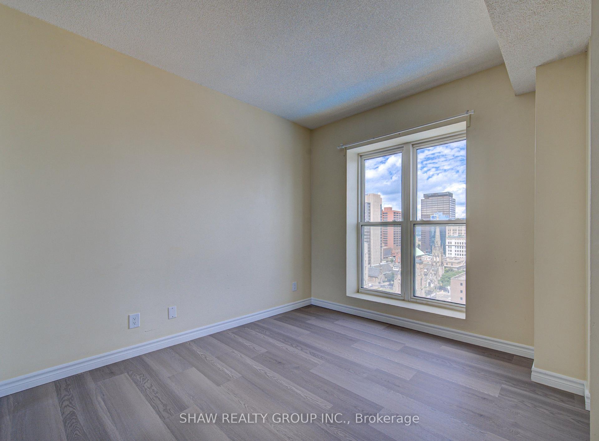 Photo 21 of Unit 1402, 135 James Street S, Hamilton, Corktown — HOMEH
