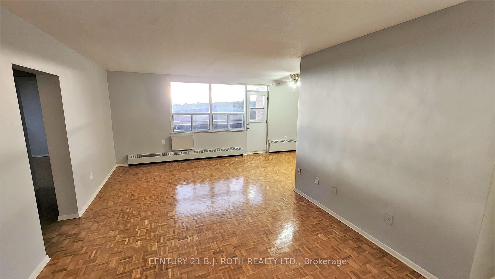 Photo 5 of Unit 808, 37 Peel Street, Barrie, Codrington — HOMEH