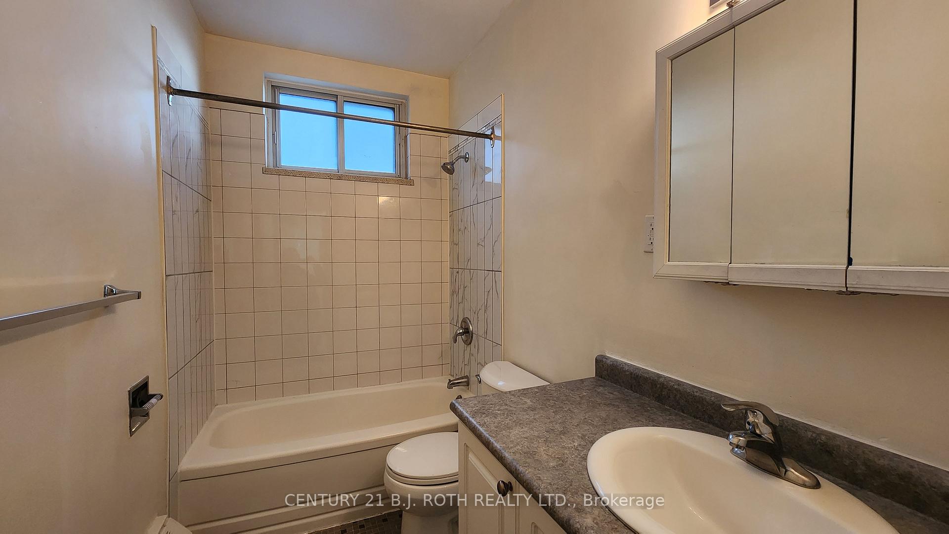 Photo 25 of Unit 808, 37 Peel Street, Barrie, Codrington — HOMEH