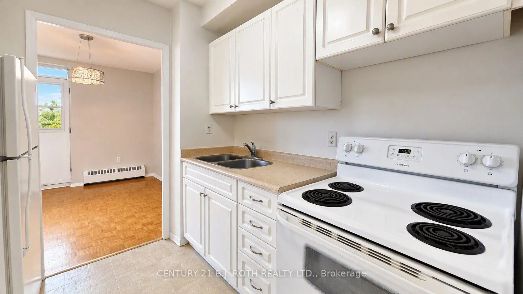 Photo 6 of Unit 808, 37 Peel Street, Barrie, Codrington — HOMEH
