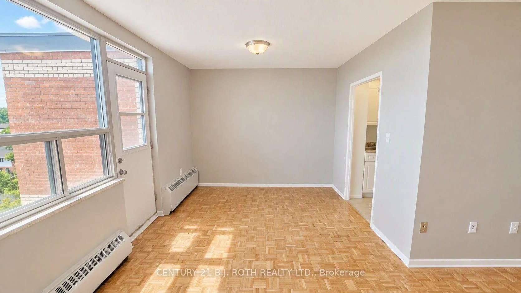 Photo 14 of Unit 808, 37 Peel Street, Barrie, Codrington — HOMEH