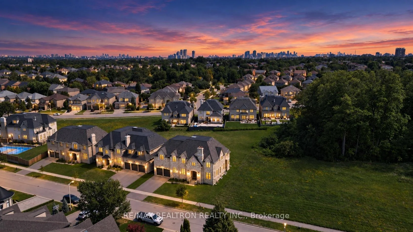 Photo 7 of 58 Wigston Place, Vaughan, Uplands — HOMEH