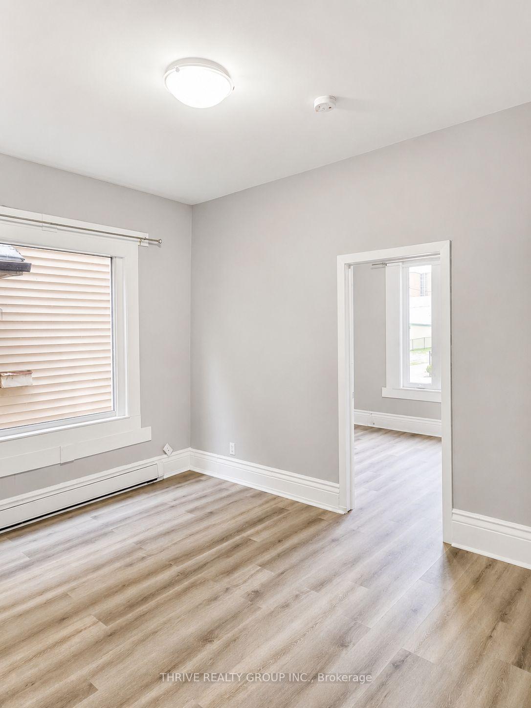 Photo 3 of 261 Clarence Street, London, East K — HOMEH