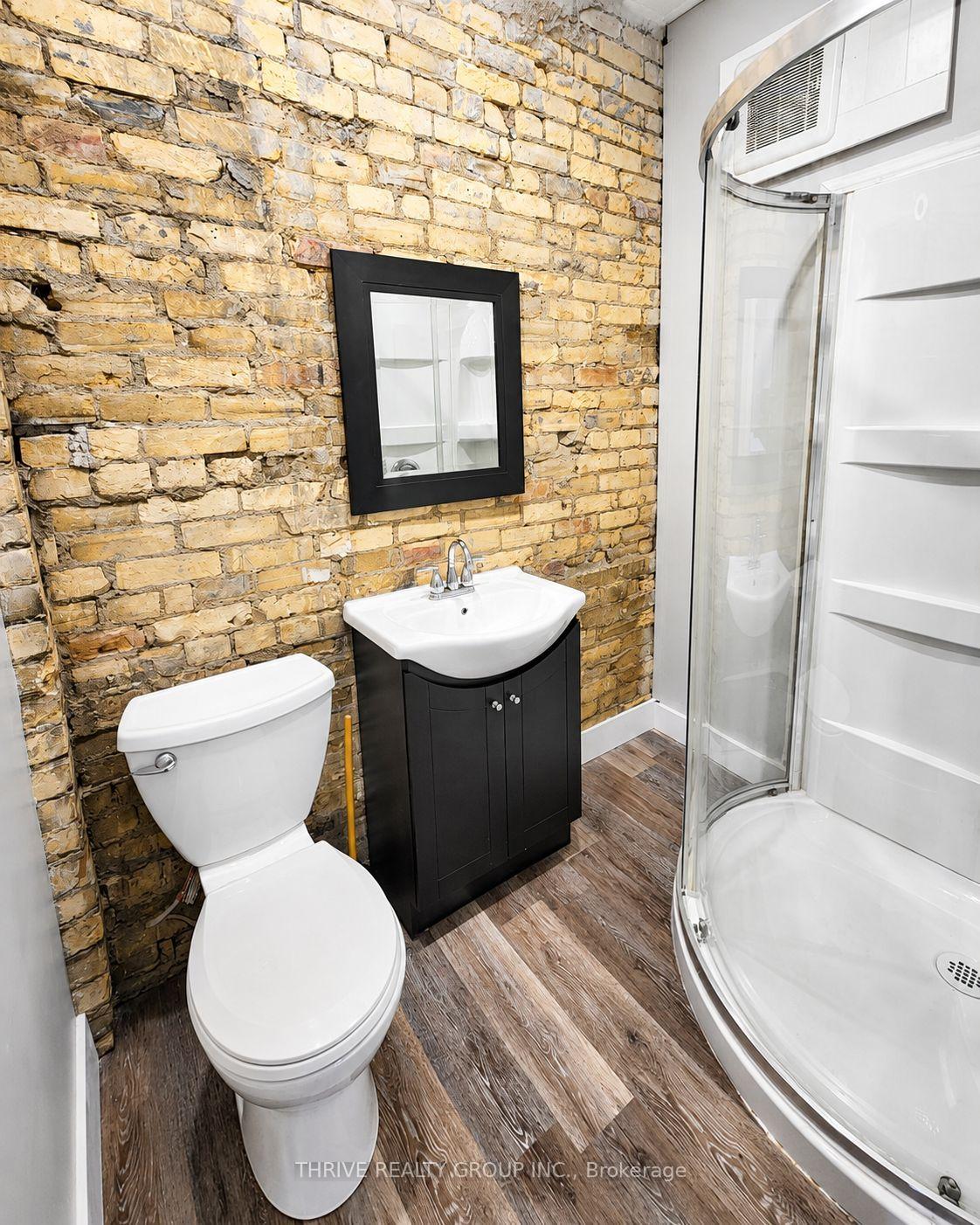 Photo 10 of 261 Clarence Street, London, East K — HOMEH