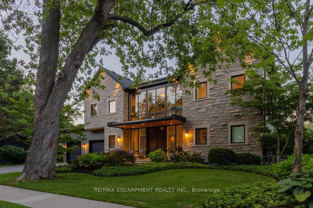 Photo 1 of 253 Rossmore Boulevard, Burlington, Roseland — HOMEH
