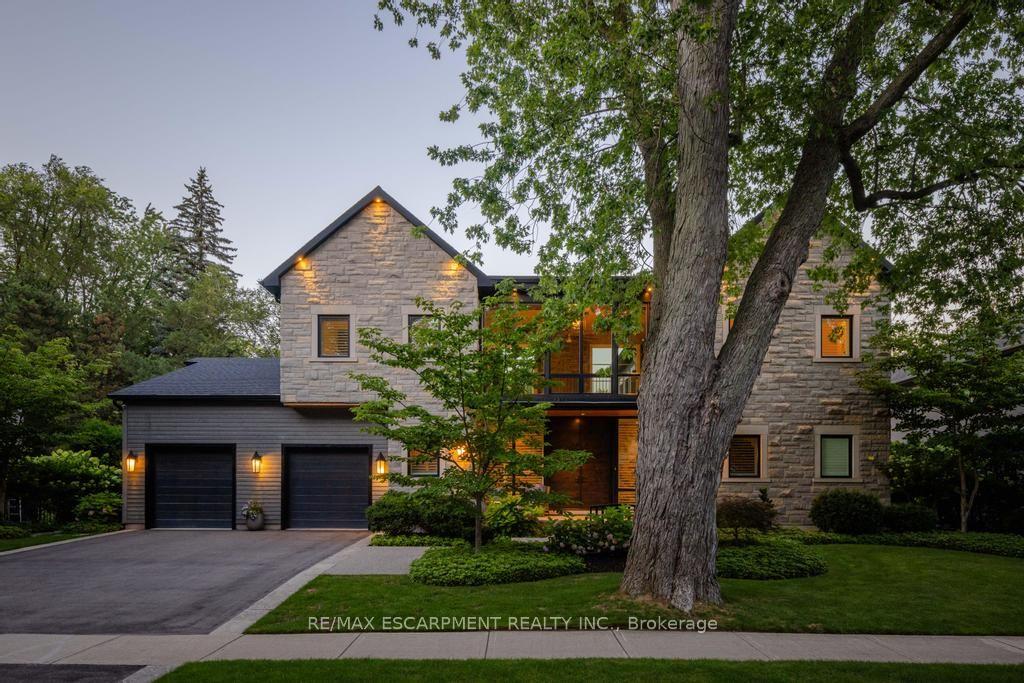 Photo 2 of 253 Rossmore Boulevard, Burlington, Roseland — HOMEH