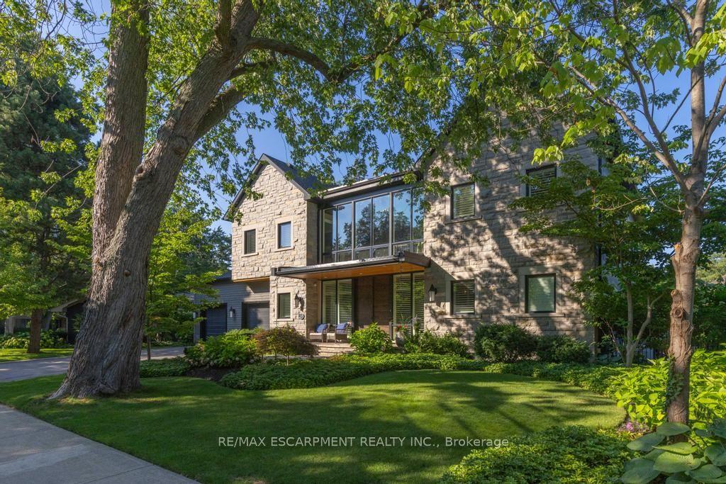 Photo 3 of 253 Rossmore Boulevard, Burlington, Roseland — HOMEH