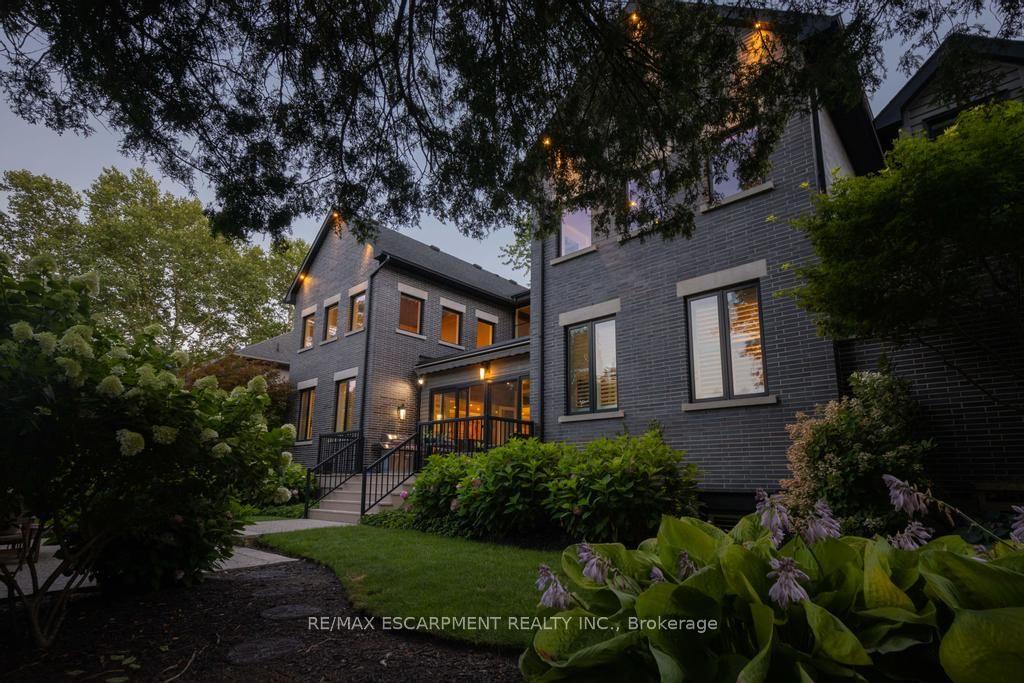 Photo 5 of 253 Rossmore Boulevard, Burlington, Roseland — HOMEH