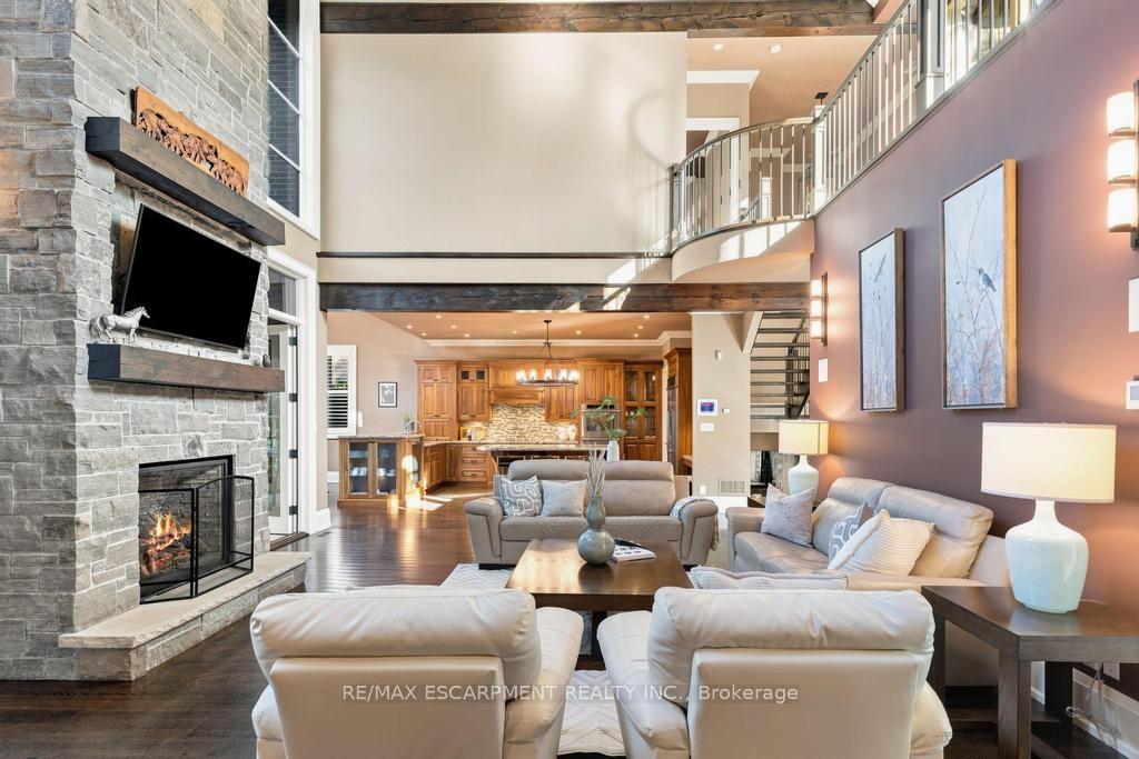 Photo 17 of 253 Rossmore Boulevard, Burlington, Roseland — HOMEH