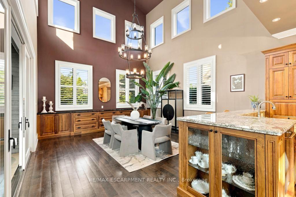 Photo 21 of 253 Rossmore Boulevard, Burlington, Roseland — HOMEH