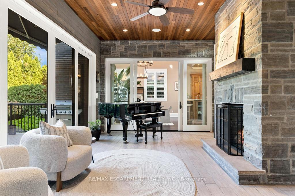 Photo 25 of 253 Rossmore Boulevard, Burlington, Roseland — HOMEH