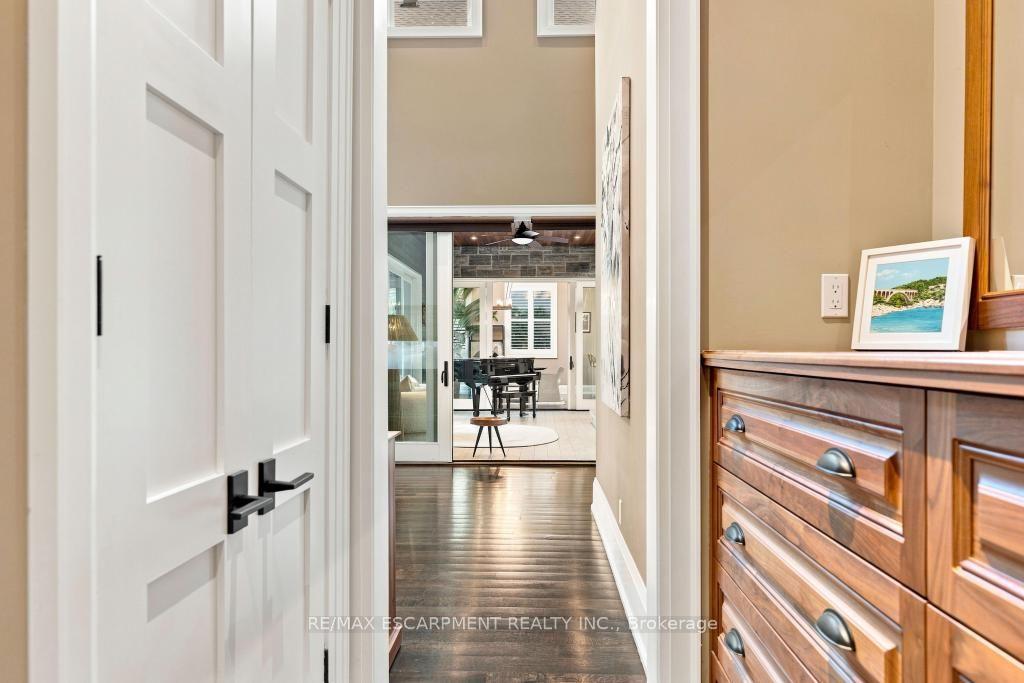 Photo 27 of 253 Rossmore Boulevard, Burlington, Roseland — HOMEH
