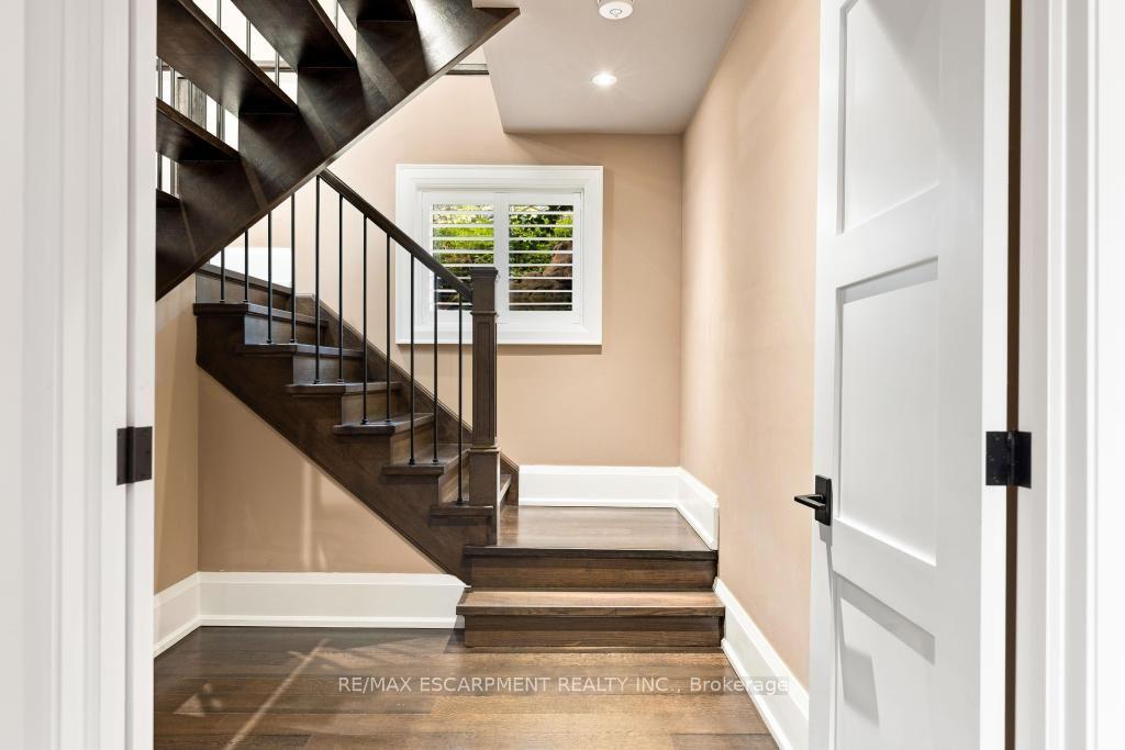 Photo 38 of 253 Rossmore Boulevard, Burlington, Roseland — HOMEH