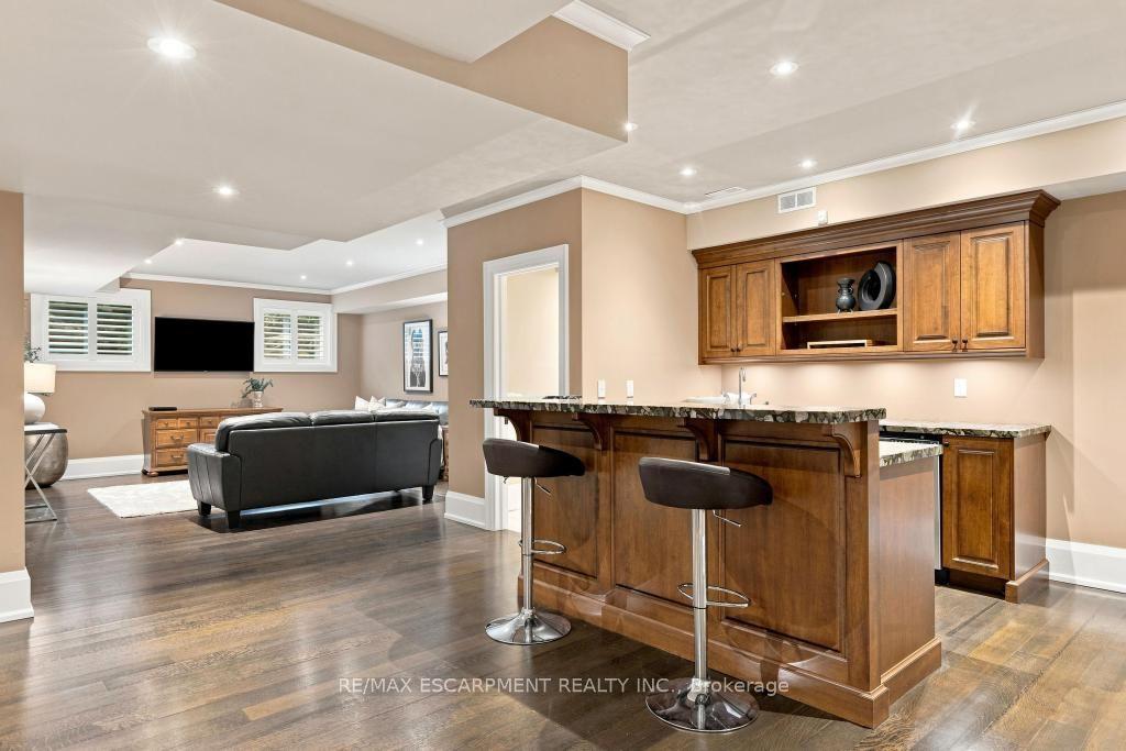 Photo 39 of 253 Rossmore Boulevard, Burlington, Roseland — HOMEH