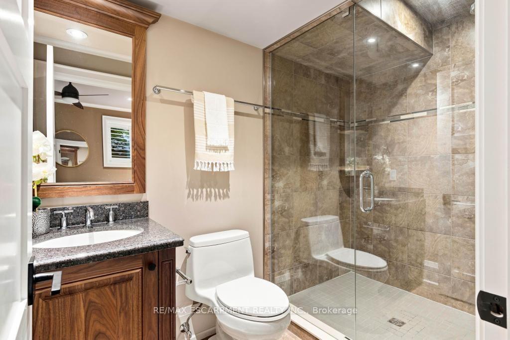 Photo 46 of 253 Rossmore Boulevard, Burlington, Roseland — HOMEH