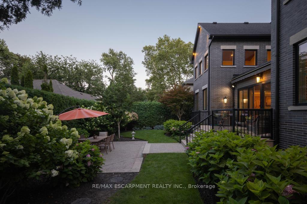 Photo 49 of 253 Rossmore Boulevard, Burlington, Roseland — HOMEH