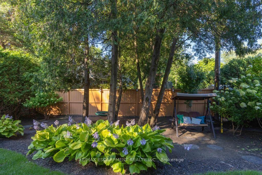 Photo 50 of 253 Rossmore Boulevard, Burlington, Roseland — HOMEH