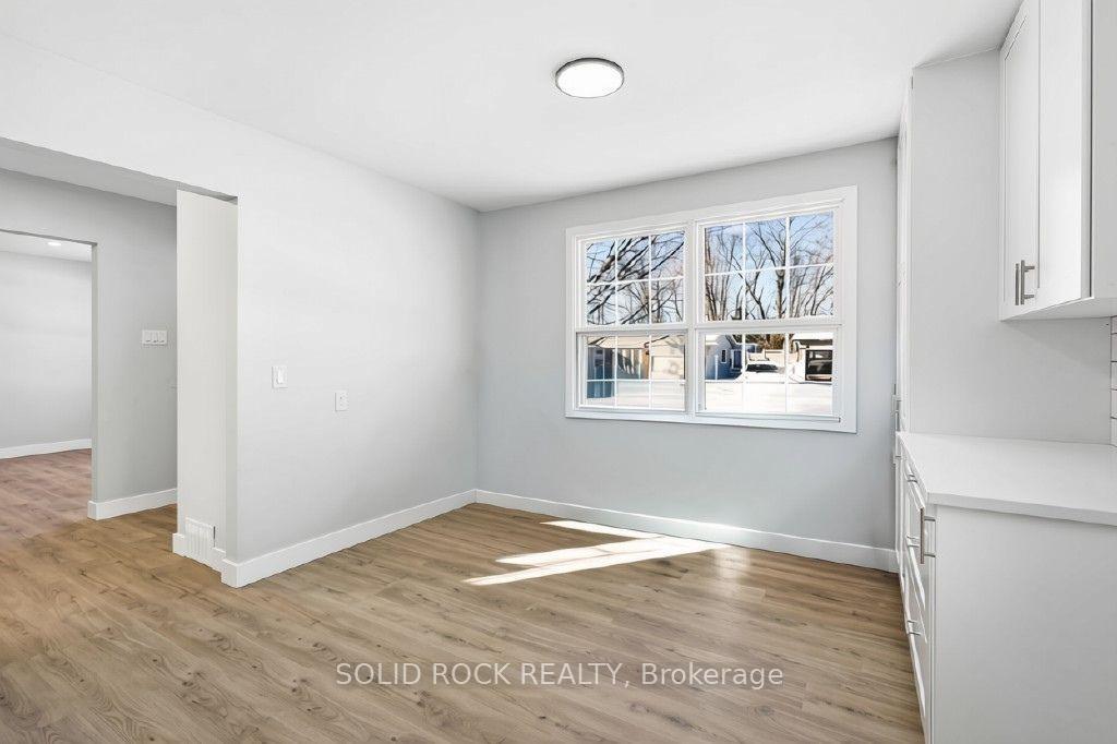 Photo 7 of 2158 Fillmore Crescent, Ottawa, Beacon Hill North — HOMEH