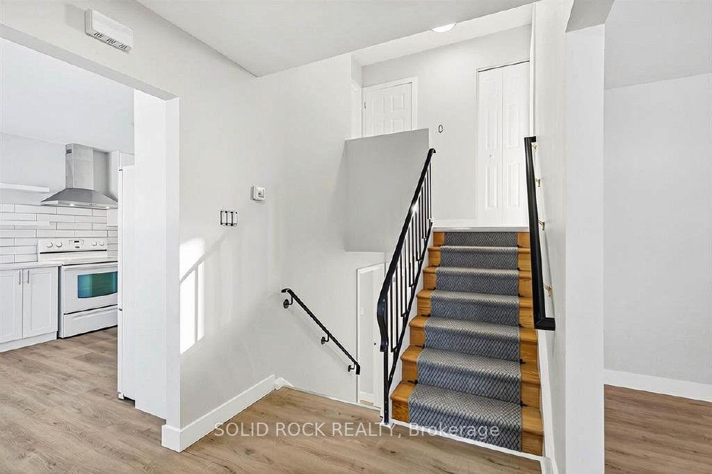 Photo 15 of 2158 Fillmore Crescent, Ottawa, Beacon Hill North — HOMEH