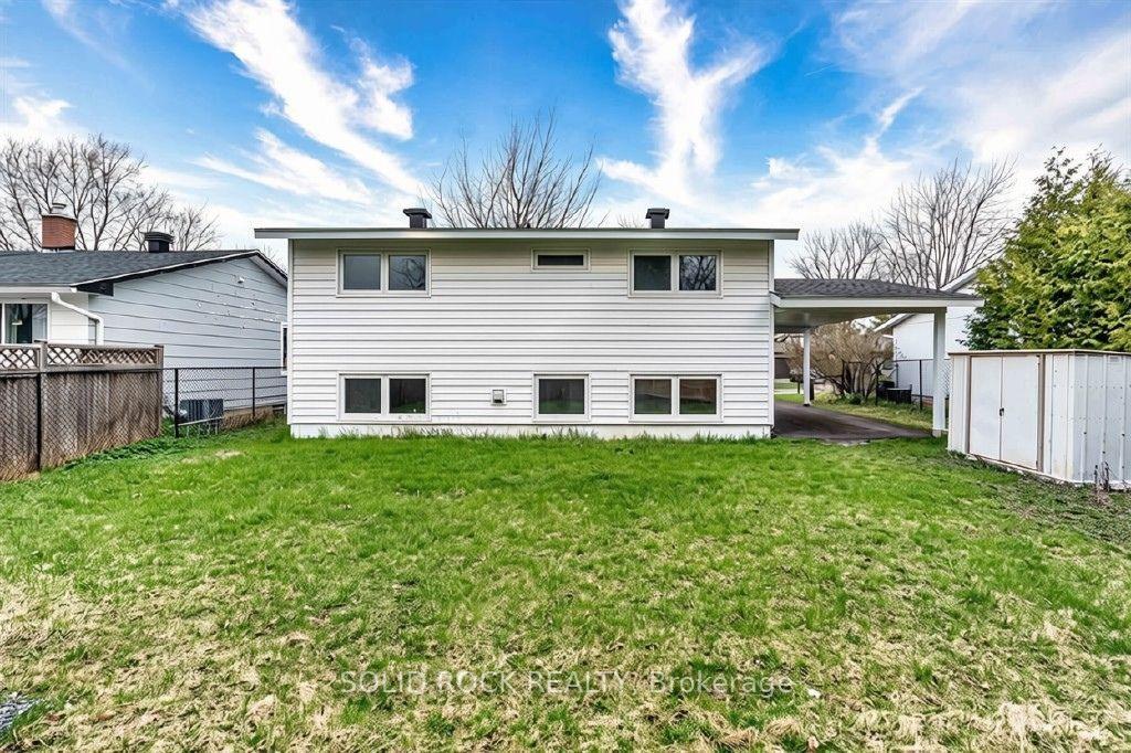 Photo 21 of 2158 Fillmore Crescent, Ottawa, Beacon Hill North — HOMEH