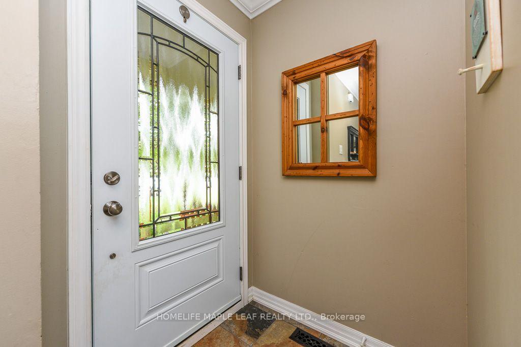 Photo 5 of 30 Primrose Crescent, Brampton, Heart Lake West — HOMEH