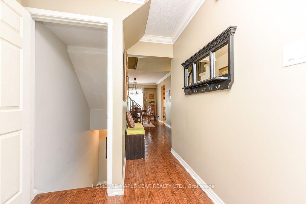 Photo 9 of 30 Primrose Crescent, Brampton, Heart Lake West — HOMEH