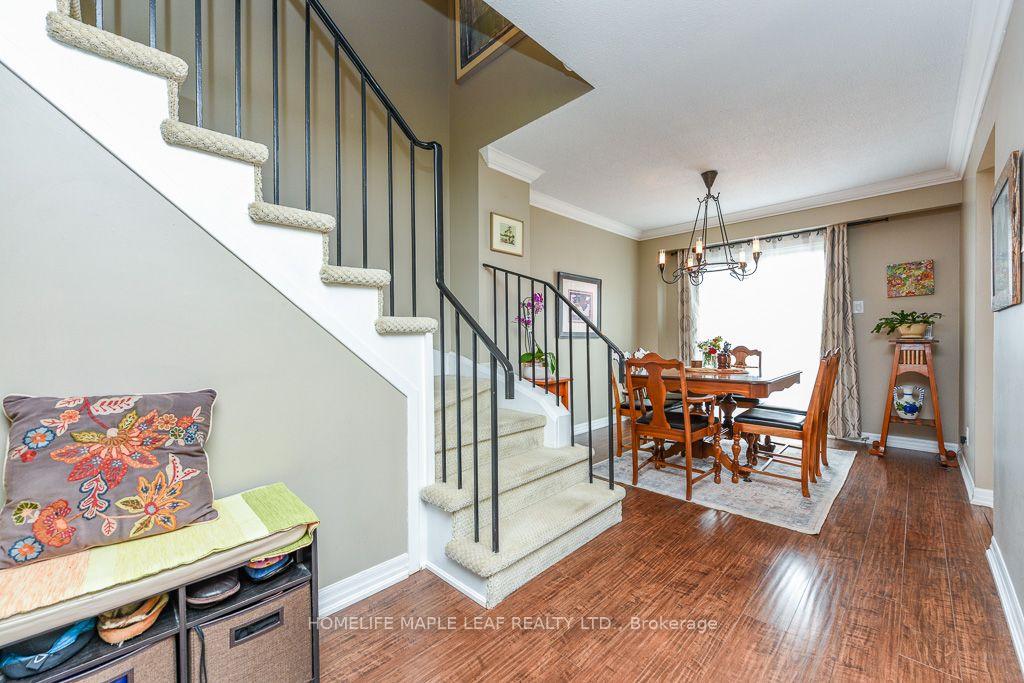 Photo 14 of 30 Primrose Crescent, Brampton, Heart Lake West — HOMEH