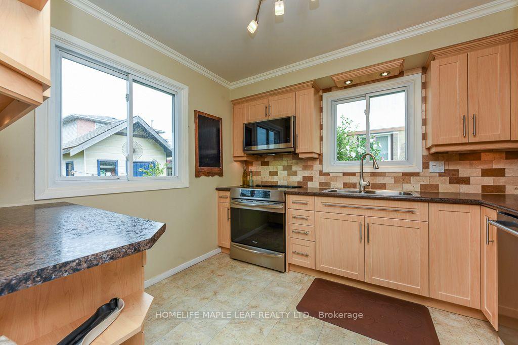 Photo 22 of 30 Primrose Crescent, Brampton, Heart Lake West — HOMEH