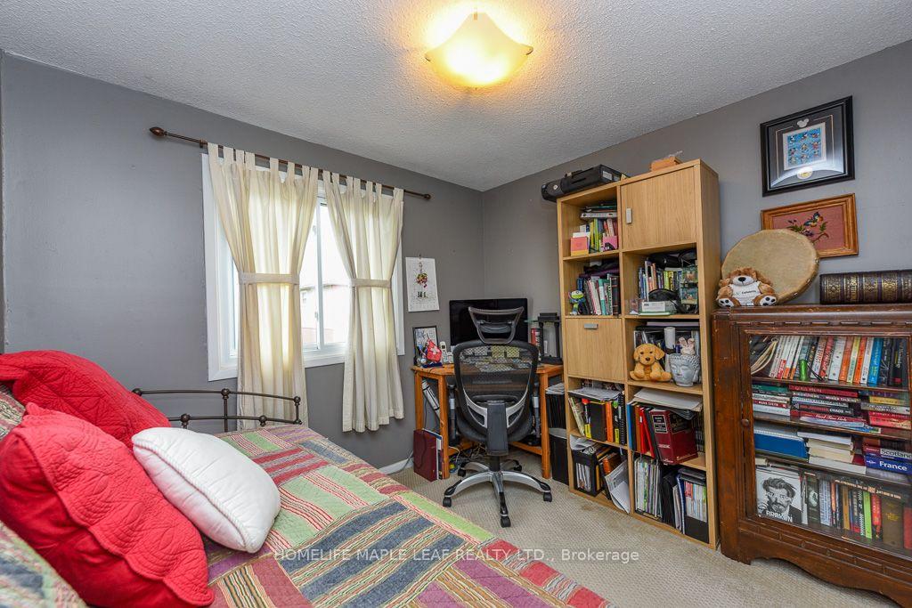 Photo 25 of 30 Primrose Crescent, Brampton, Heart Lake West — HOMEH