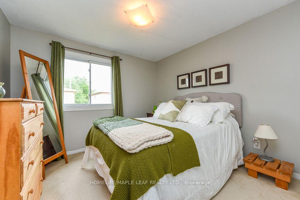 Photo 27 of 30 Primrose Crescent, Brampton, Heart Lake West — HOMEH