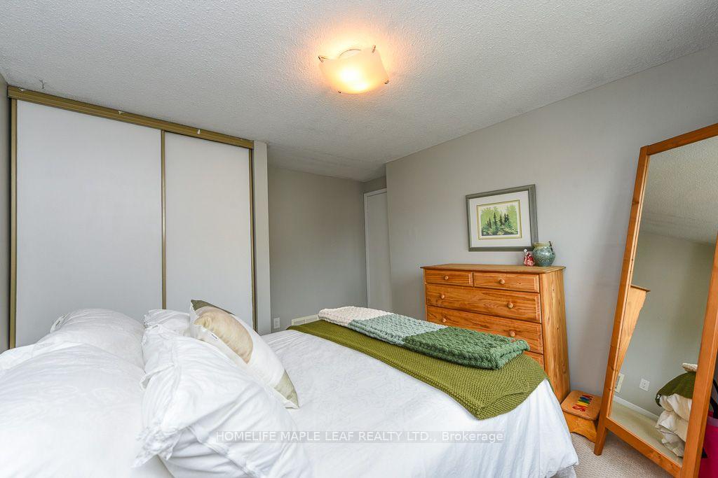 Photo 28 of 30 Primrose Crescent, Brampton, Heart Lake West — HOMEH
