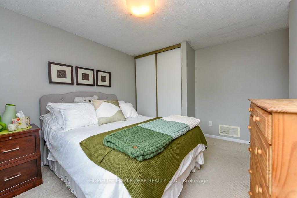 Photo 29 of 30 Primrose Crescent, Brampton, Heart Lake West — HOMEH
