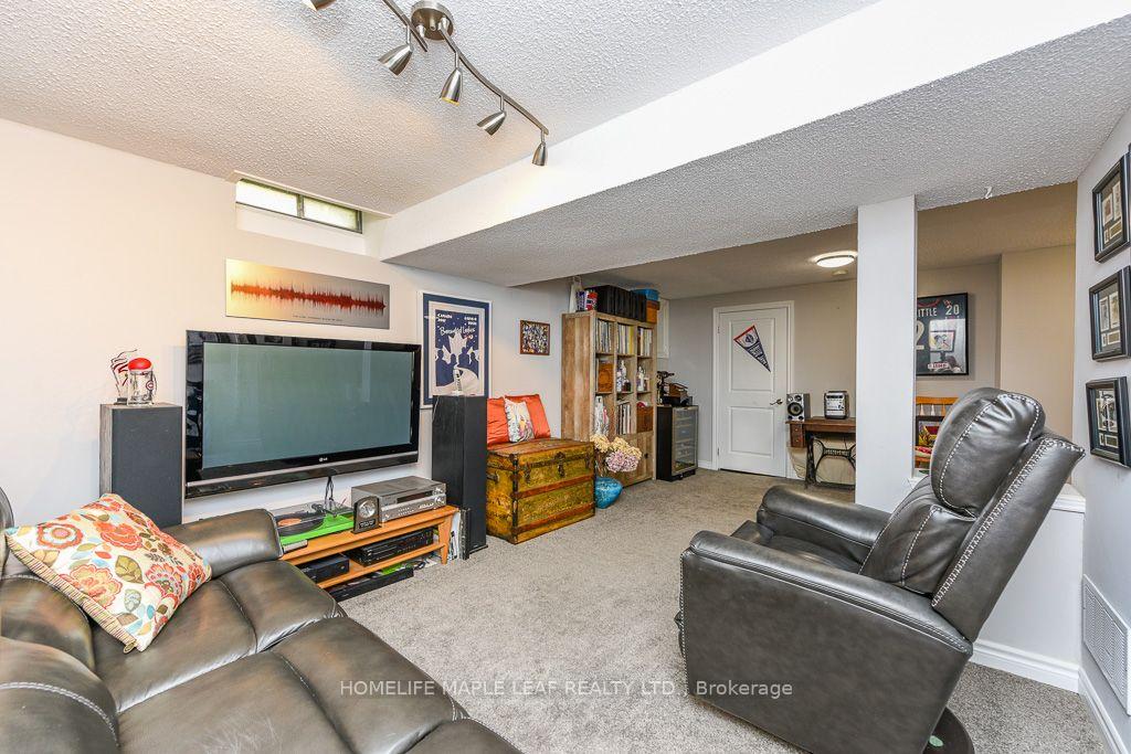 Photo 38 of 30 Primrose Crescent, Brampton, Heart Lake West — HOMEH