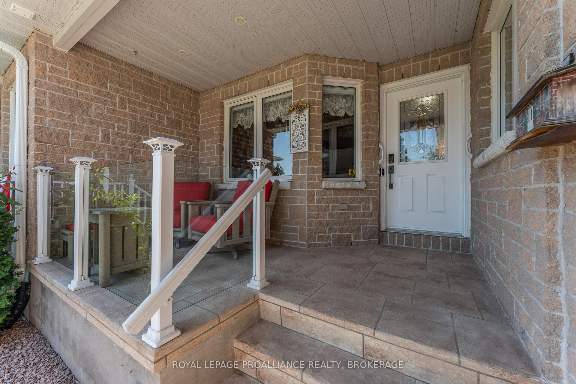 Photo 4 of 523 Trimble Gate, Kingston, City SouthWest — HOMEH