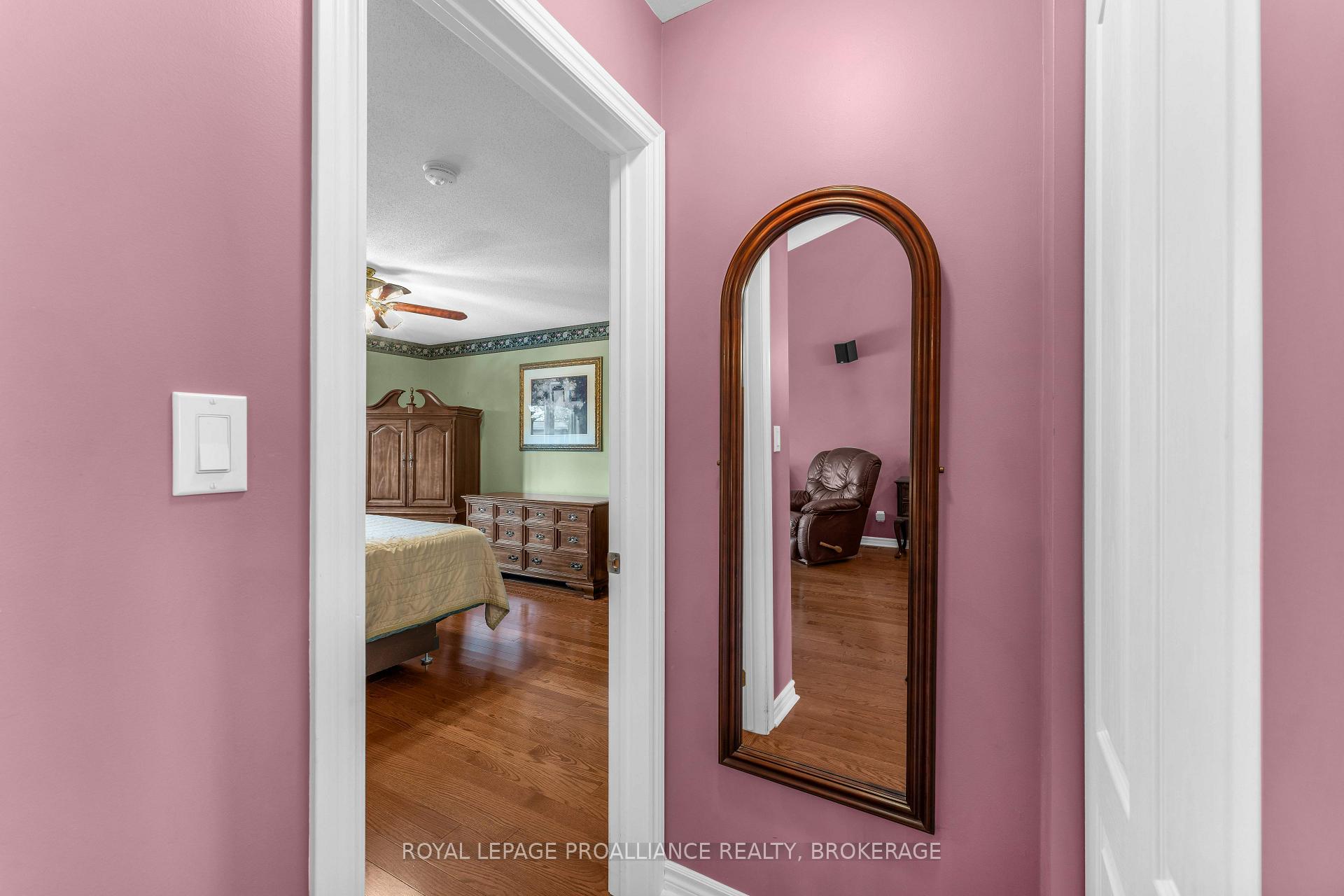 Photo 10 of 523 Trimble Gate, Kingston, City SouthWest — HOMEH