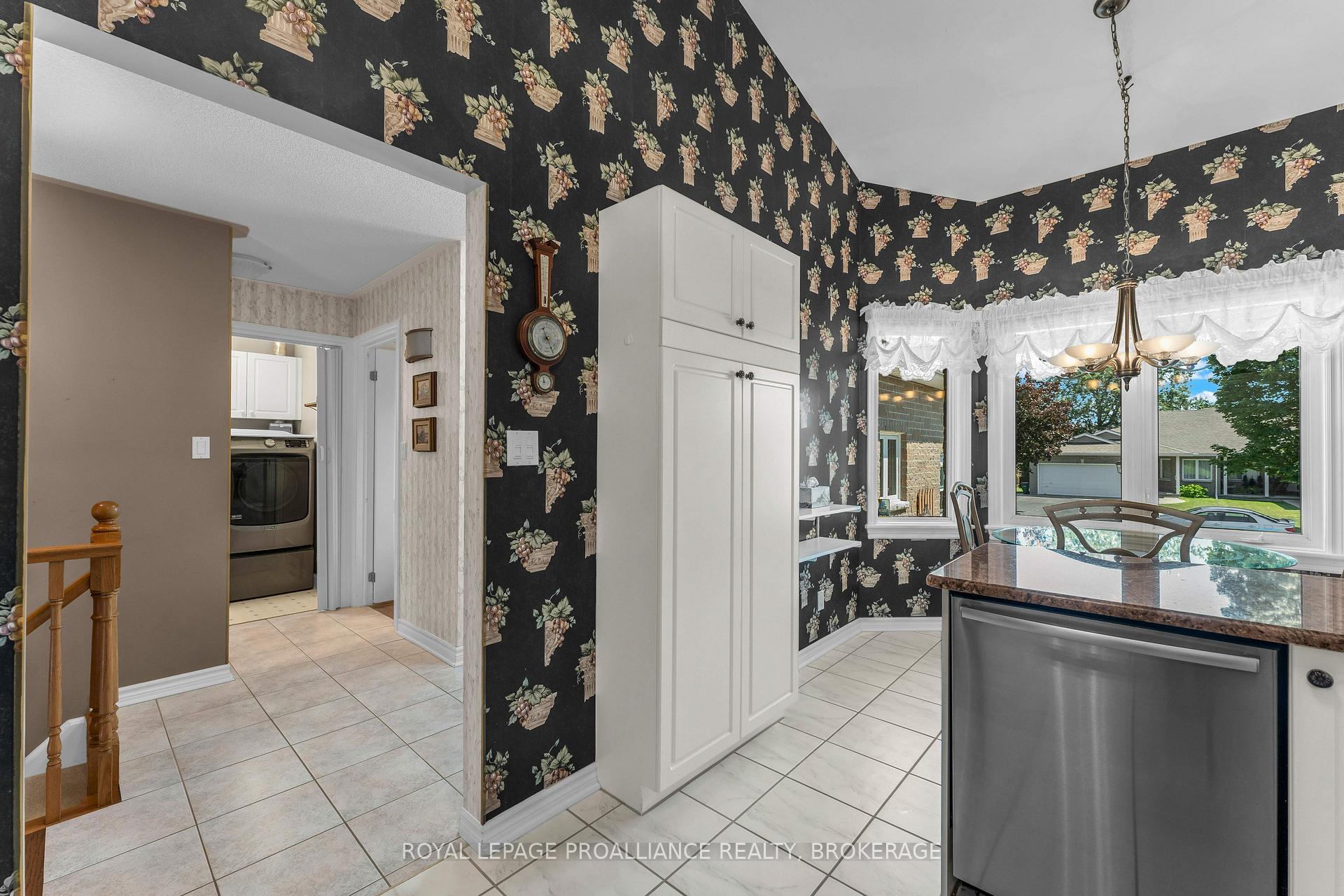 Photo 11 of 523 Trimble Gate, Kingston, City SouthWest — HOMEH