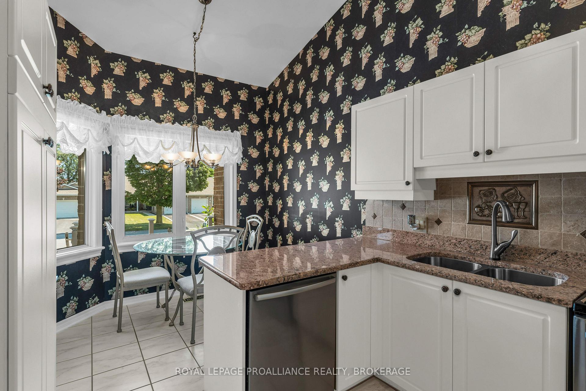 Photo 14 of 523 Trimble Gate, Kingston, City SouthWest — HOMEH