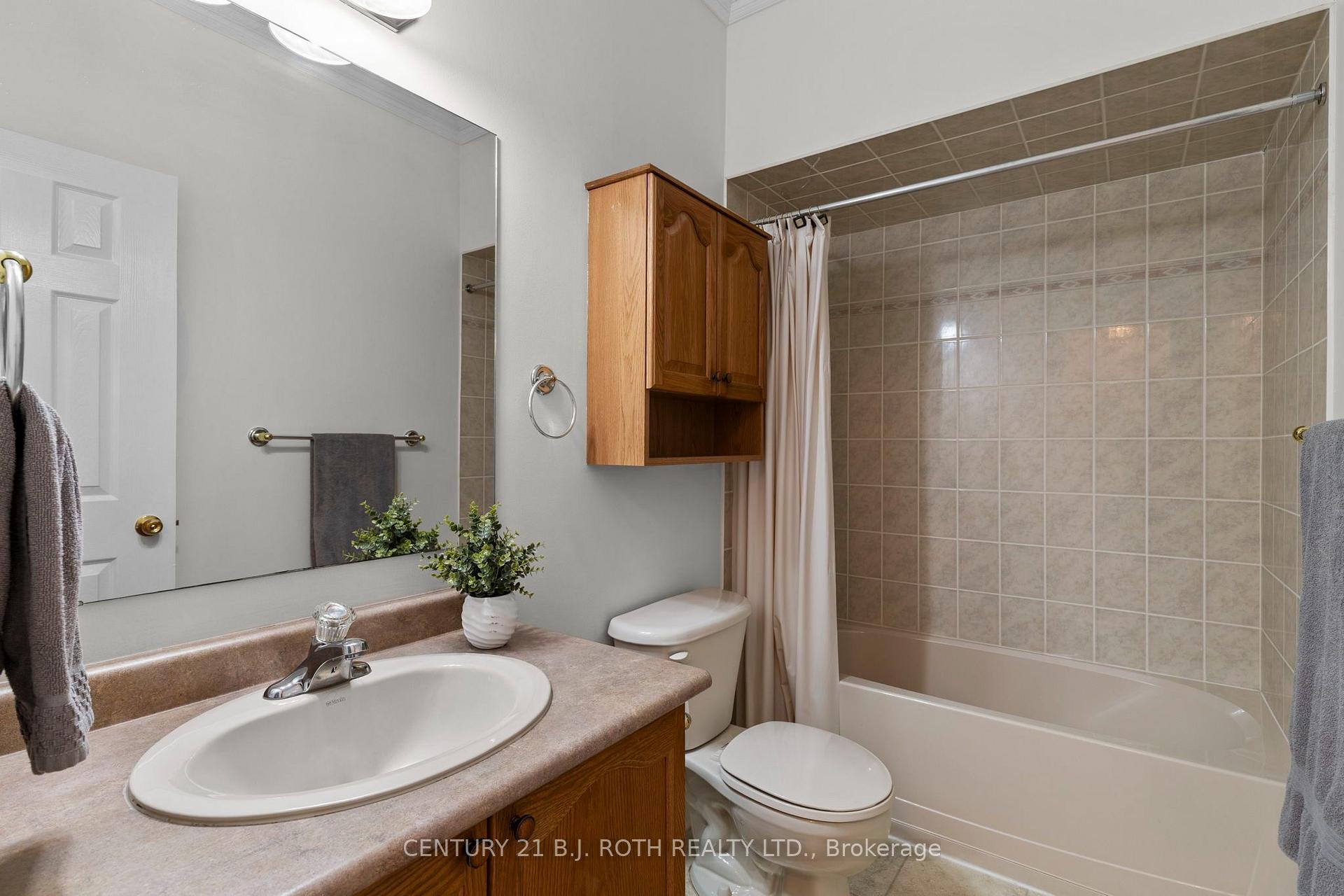 Photo 17 of 14 Prince George Crescent, Barrie, Innis-Shore — HOMEH