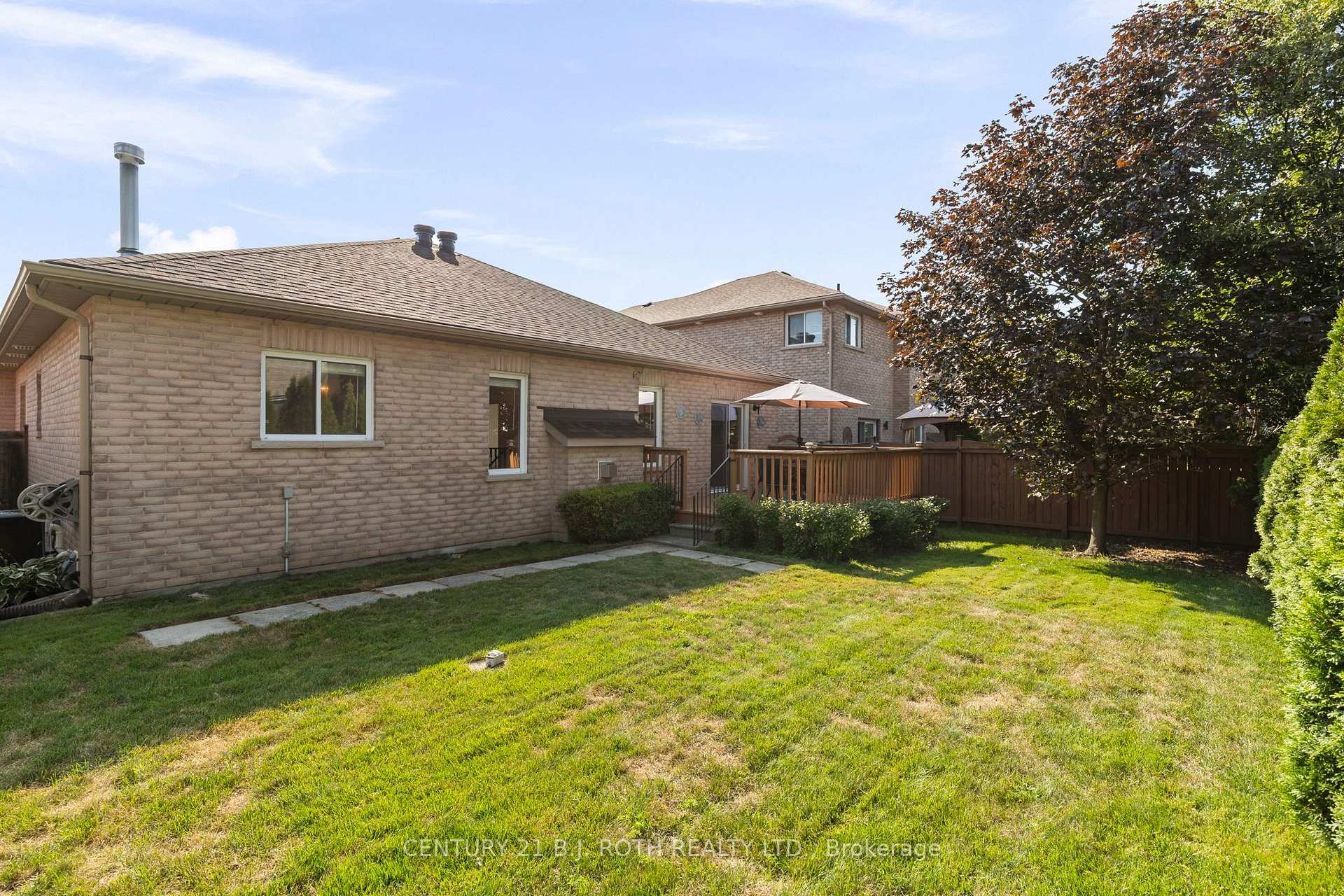 Photo 28 of 14 Prince George Crescent, Barrie, Innis-Shore — HOMEH
