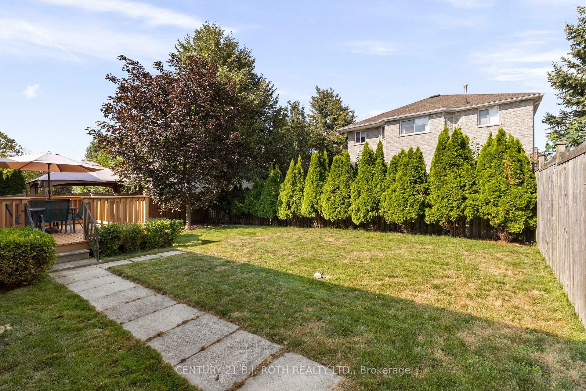 Photo 30 of 14 Prince George Crescent, Barrie, Innis-Shore — HOMEH