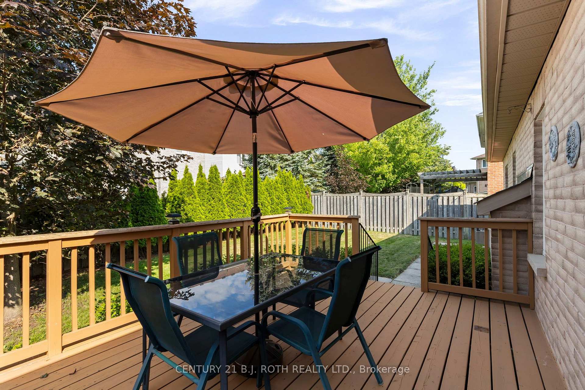 Photo 32 of 14 Prince George Crescent, Barrie, Innis-Shore — HOMEH