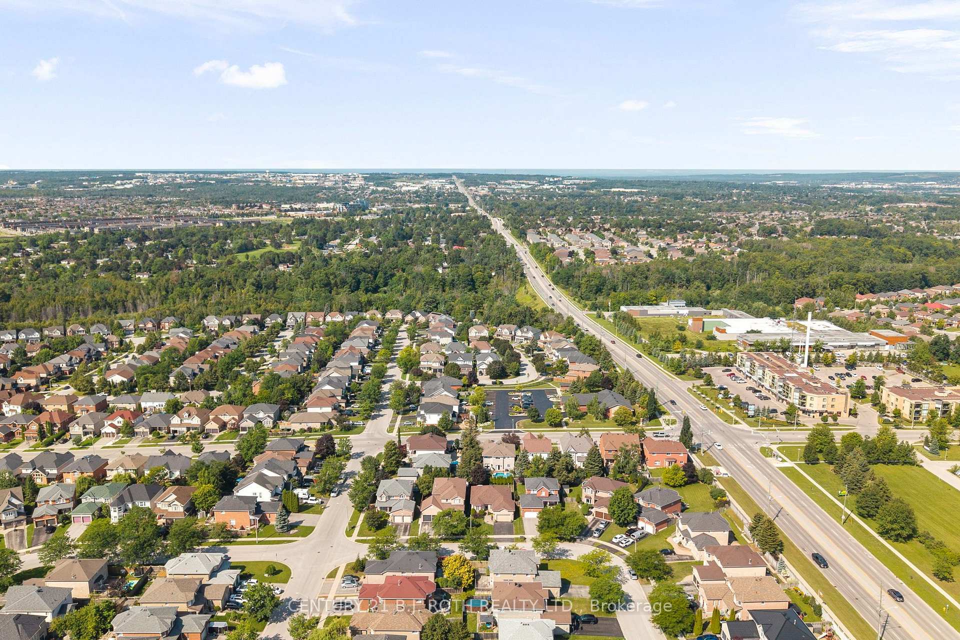 Photo 33 of 14 Prince George Crescent, Barrie, Innis-Shore — HOMEH